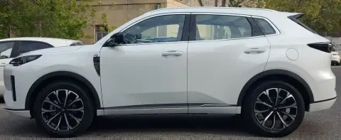 Changan Qiyuan Q05 2025 — миниатюра 2