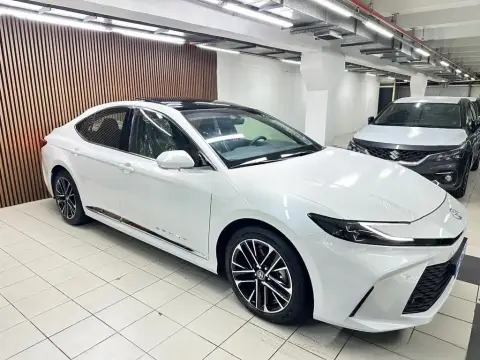 Toyota Camry 2025 — миниатюра 8