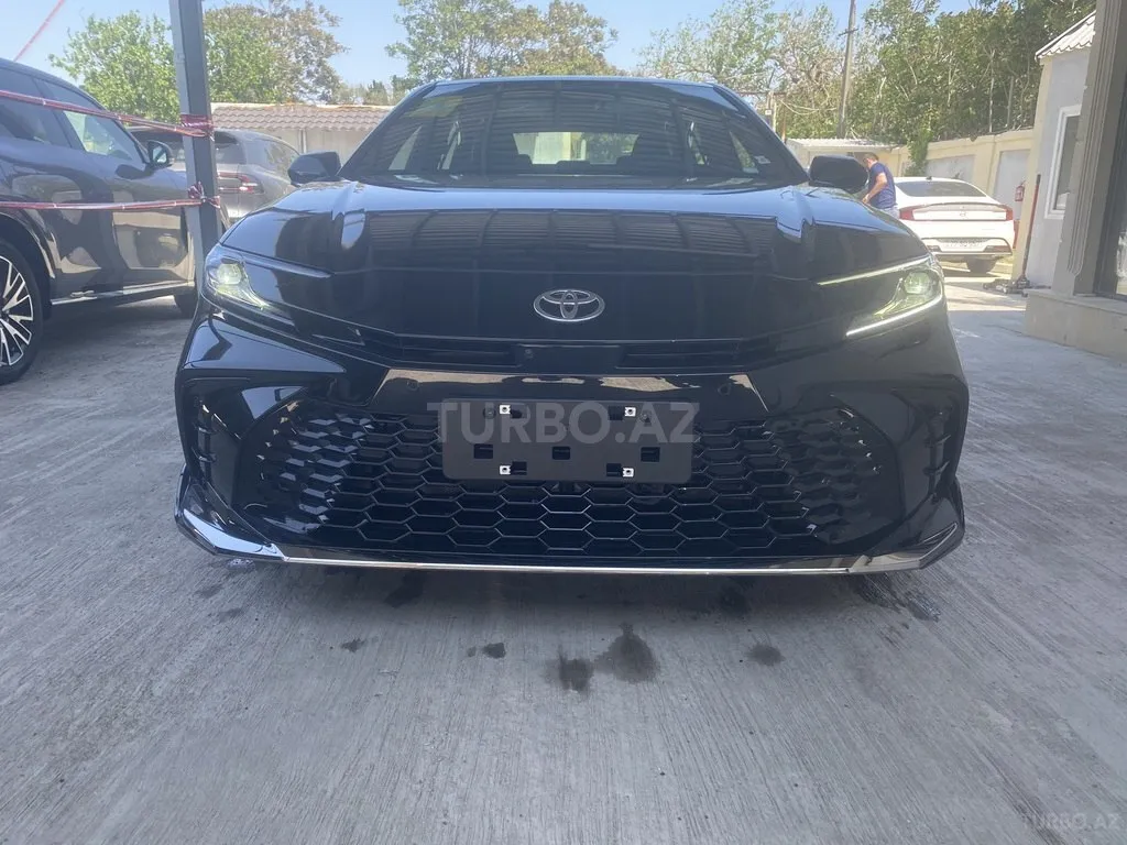 Toyota Camry 2026 — фото 1 из 10