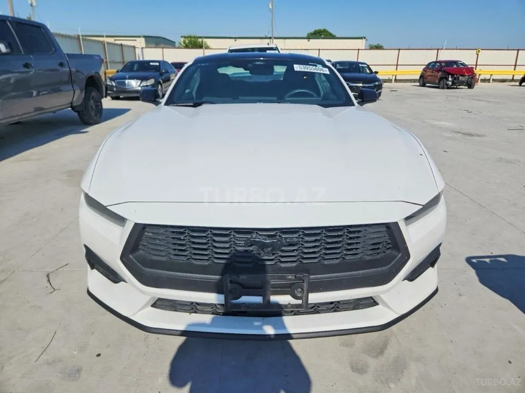 Ford Mustang 2025 — фото 1 из 10
