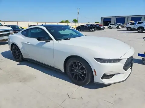 Ford Mustang 2025 — миниатюра 3