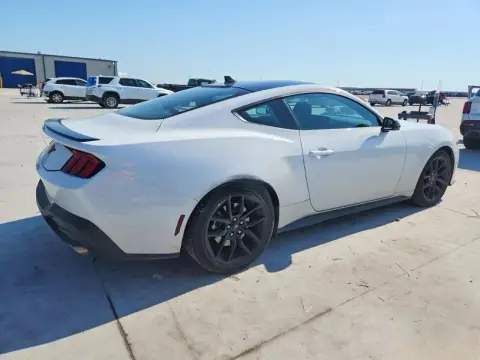 Ford Mustang 2025 — миниатюра 4