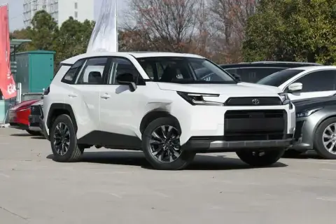Toyota RAV4 2026 — миниатюра 3