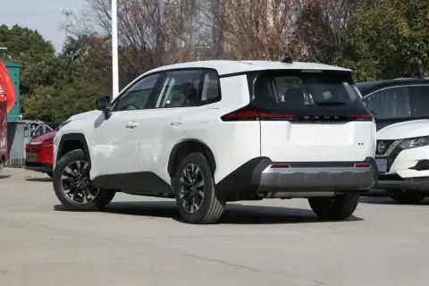 Toyota RAV4 2026 — миниатюра 5