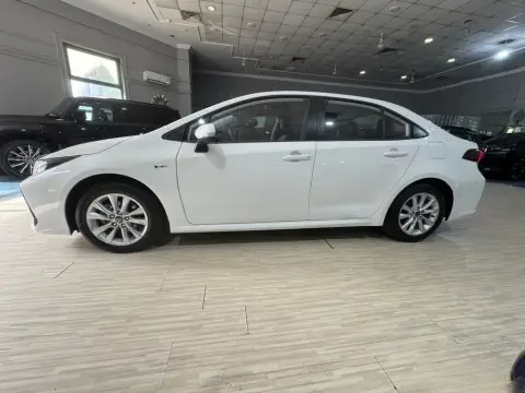 Toyota Corolla 2025 — миниатюра 2