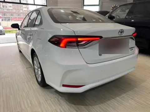 Toyota Corolla 2025 — миниатюра 6