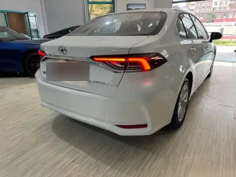 Toyota Corolla 2025 — миниатюра 7