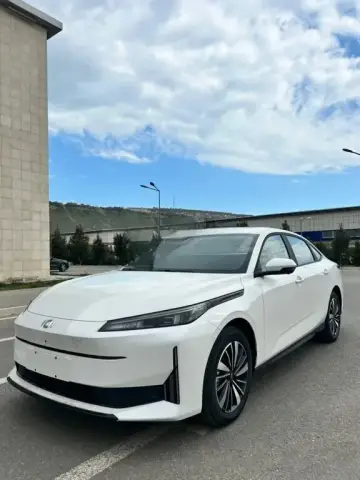Changan Qiyuan A05 2025 — миниатюра 1