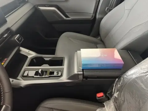 Toyota RAV4 2026 — миниатюра 8