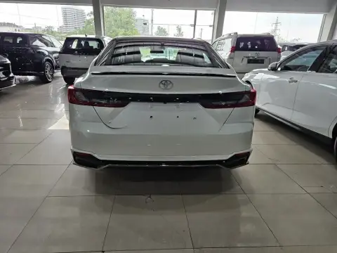 Toyota Camry 2026 — миниатюра 8