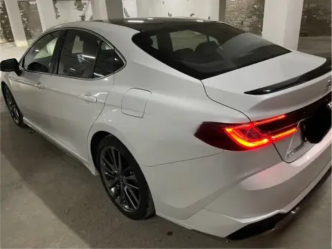Toyota Camry 2025 — миниатюра 4