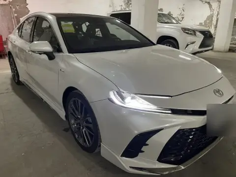 Toyota Camry 2025 — миниатюра 5