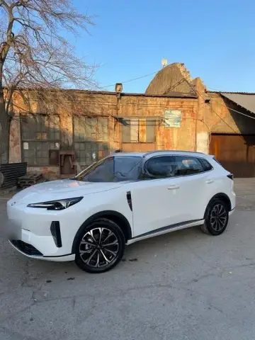 Changan Qiyuan Q05 2025 — миниатюра 2