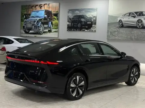 Changan Qiyuan A07 2025 — миниатюра 7