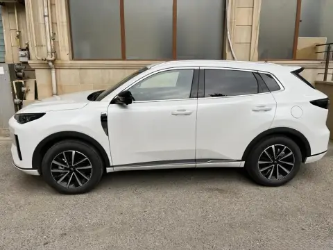 Changan Qiyuan Q05 2025 — миниатюра 2