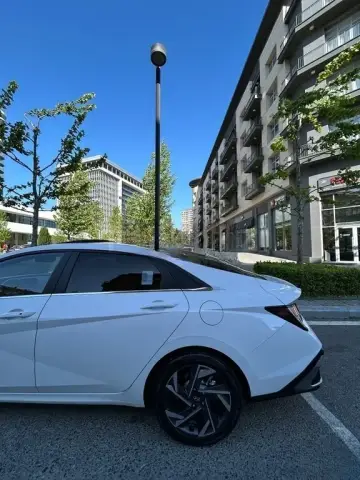 Hyundai Elantra 2025 — миниатюра 7