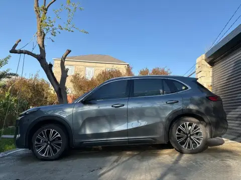 Geely Galaxy Starship 7 2025 — миниатюра 6