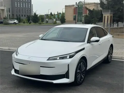 Changan Qiyuan A05 2025 — миниатюра 4
