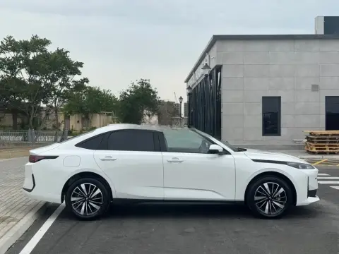Changan Qiyuan A05 2025 — миниатюра 6