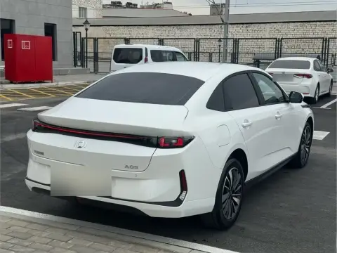 Changan Qiyuan A05 2025 — миниатюра 8