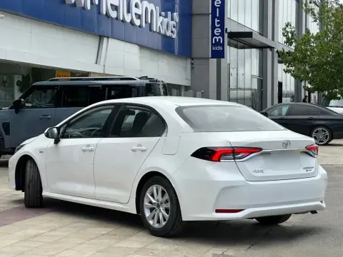 Toyota Corolla 2025 — миниатюра 5