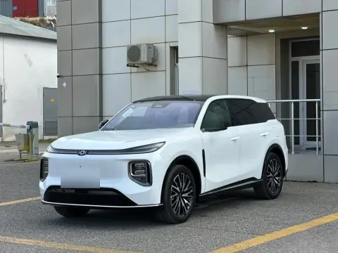 Changan Qiyuan Q07 2025 — миниатюра 2