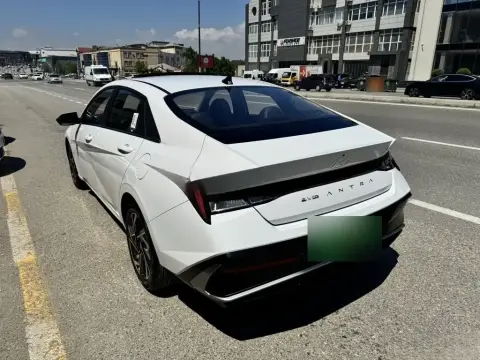 Hyundai Elantra 2026 — миниатюра 3