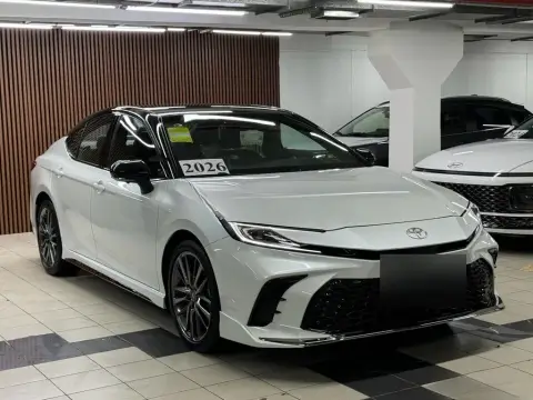 Toyota Camry 2026 — миниатюра 2