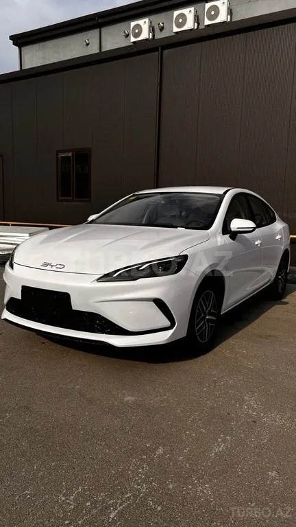 BYD Seal 05 2025 — фото 1 из 10