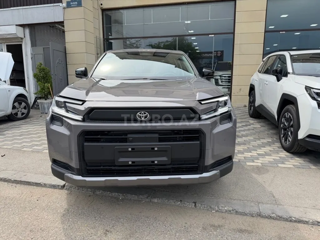 Toyota RAV4 2026 — фото 1 из 10