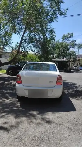 Chevrolet Cobalt 2025 — миниатюра 5
