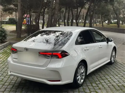 Toyota Corolla 2025 — миниатюра 6