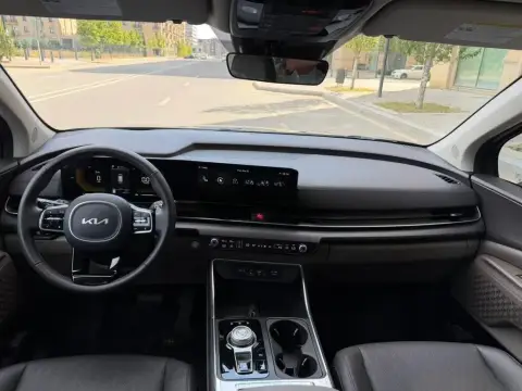 Kia Carnival 2025 — миниатюра 3