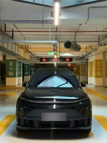 Li Auto L7 2025 — миниатюра 3