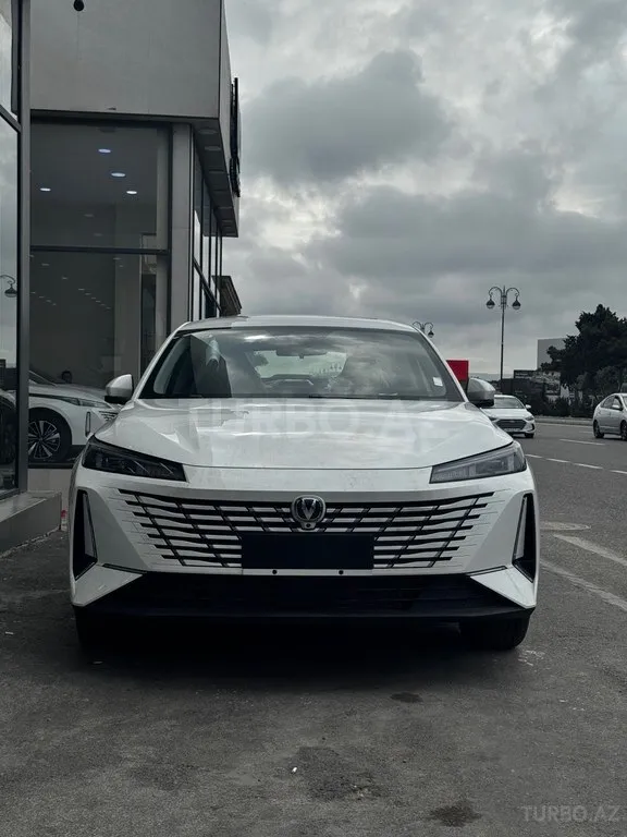 Changan Eado 2025 — фото 1 из 6