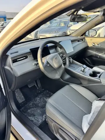BYD Qin Plus 2025 — миниатюра 8