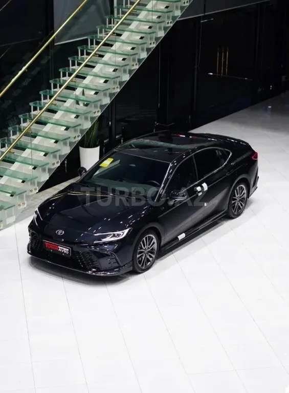 Toyota Camry 2026 — фото 1 из 4