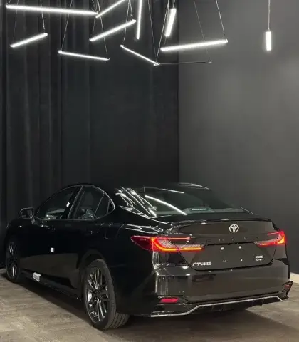Toyota Camry 2025 — миниатюра 8