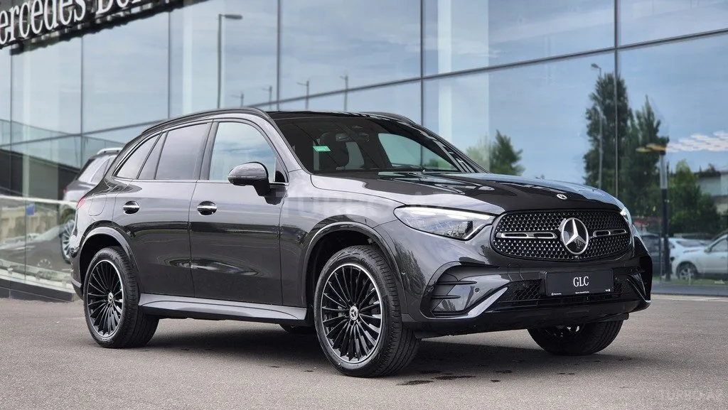 Mercedes-Benz GLC 300 e 4MATIC 2025 — фото 1 из 10