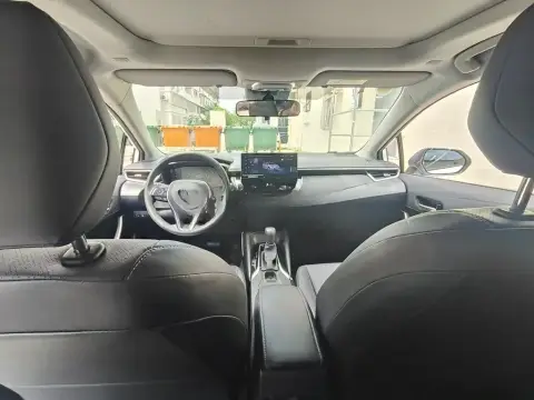 Toyota Corolla 2025 — миниатюра 8