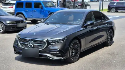 Mercedes-Benz E 300 e 2025 — миниатюра 2