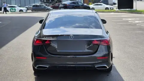 Mercedes-Benz E 300 e 2025 — миниатюра 6