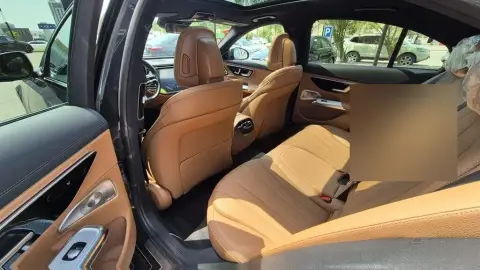 Mercedes-Benz E 300 e 2025 — миниатюра 8