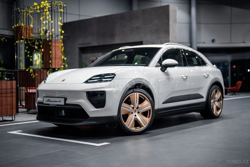 Porsche Macan 4 2026 — фото 1 из 10