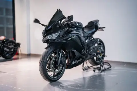 Kawasaki ZXR 400 2025