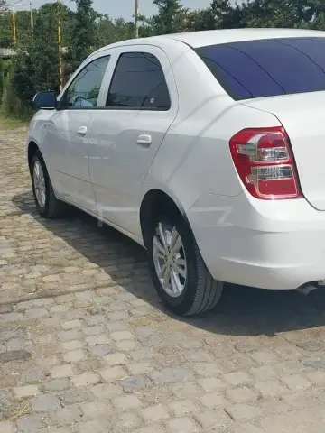 Chevrolet Cobalt 2025 — миниатюра 6