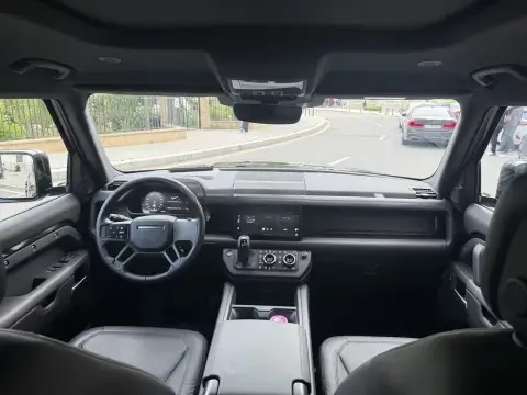 Land Rover Defender 2025 — миниатюра 4