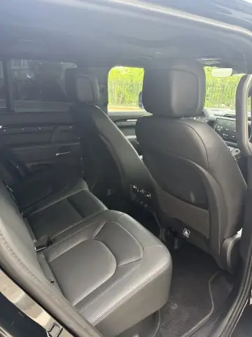 Land Rover Defender 2025 — миниатюра 5