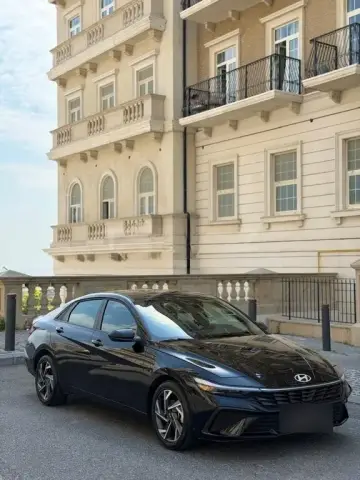 Hyundai Elantra 2025 — миниатюра 3