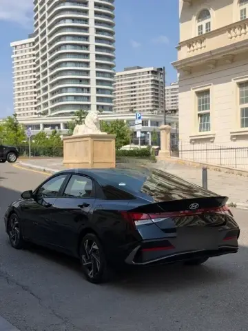 Hyundai Elantra 2025 — миниатюра 5